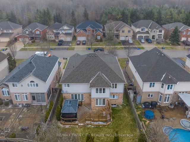 715 Cedar Bend Dr, House detached with 5 bedrooms, 4 bathrooms and 6 parking in Waterloo ON | Image 31