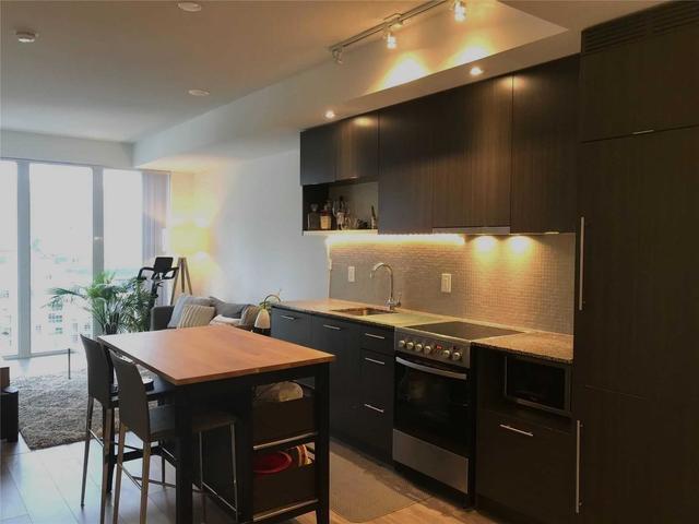 1606 - 435 Richmond St W, Condo with 1 bedrooms, 1 bathrooms and 0 parking in Toronto ON | Image 11