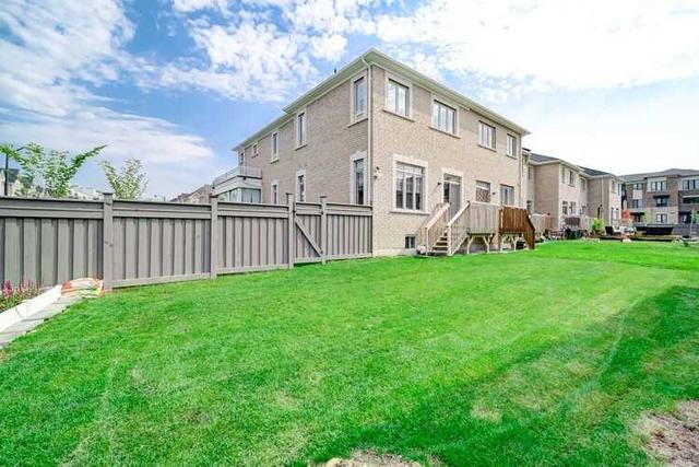 59 Radial Dr, House attached with 3 bedrooms, 3 bathrooms and 2 parking in Aurora ON | Image 15