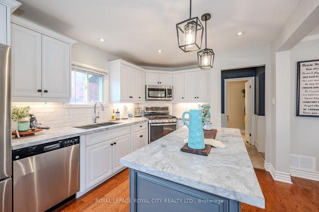 21 Kortright Rd E, House detached with 4 bedrooms, 4 bathrooms and 5 parking in Guelph ON | Image 10
