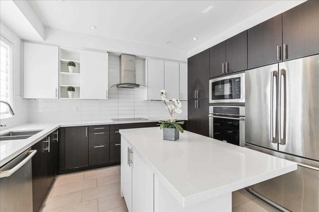 61 Village Pkwy, Townhouse with 3 bedrooms, 5 bathrooms and 4 parking in Markham ON | Image 24