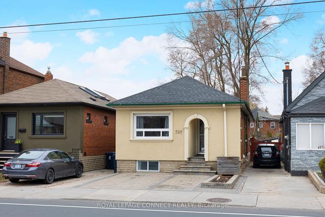 528 Jane St, House detached with 2 bedrooms, 2 bathrooms and 1 parking in Toronto ON | Image 12