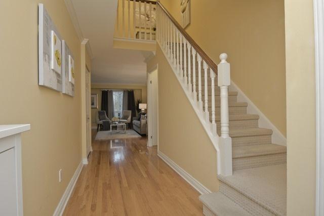 58 Knightsbridge Way, Townhouse with 3 bedrooms, 4 bathrooms and 3 parking in Markham ON | Image 3