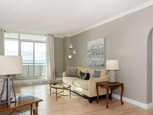 1705 - 5250 Lakeshore Rd, Condo with 2 bedrooms, 2 bathrooms and 1 parking in Burlington ON | Image 2