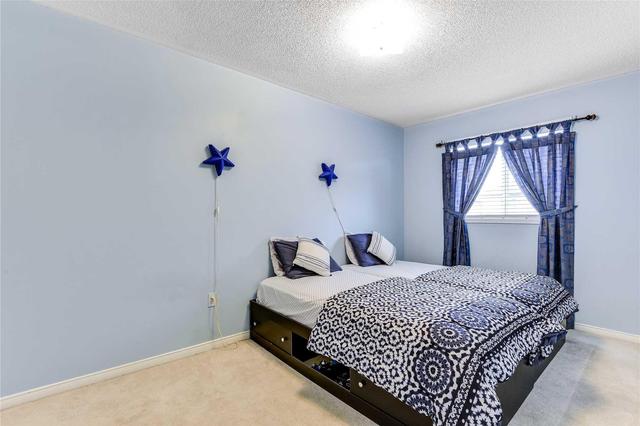82 Lonestar Cres, House semidetached with 3 bedrooms, 3 bathrooms and 2 parking in Brampton ON | Image 12