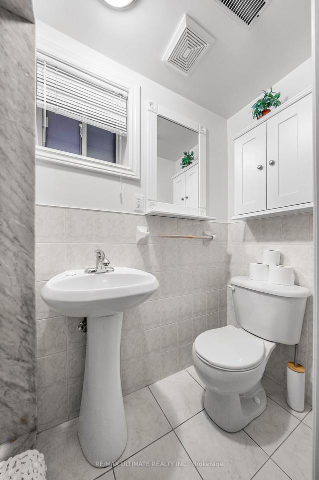 555 Westmount Ave, House detached with 3 bedrooms, 2 bathrooms and 3 parking in Toronto ON | Image 18