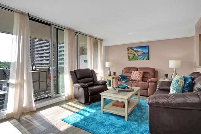 706 - 260 Scarlett Rd, Condo with 1 bedrooms, 1 bathrooms and 1 parking in Toronto ON | Image 2