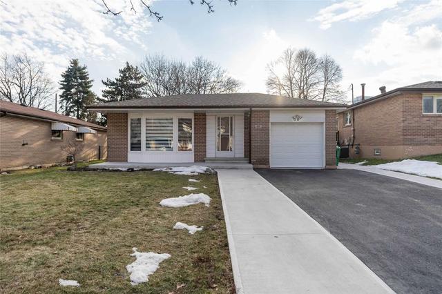 60 Braemar Dr, House detached with 3 bedrooms, 2 bathrooms and 5 parking in Brampton ON | Image 1