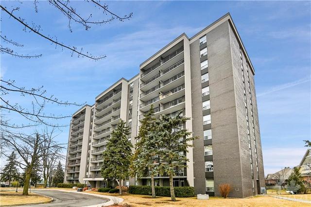 505 - 2400 Virginia Drive, Condo with 3 bedrooms, 2 bathrooms and 1 parking in Ottawa ON | Image 2