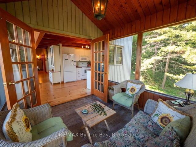 23212 Georgian Bay Shore, House detached with 3 bedrooms, 2 bathrooms and 0 parking in Georgian Bay ON | Image 3