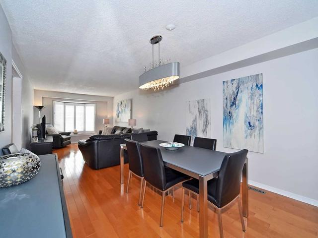 10 - 8050 Islington Ave, Townhouse with 3 bedrooms, 3 bathrooms and 2 parking in Vaughan ON | Image 2
