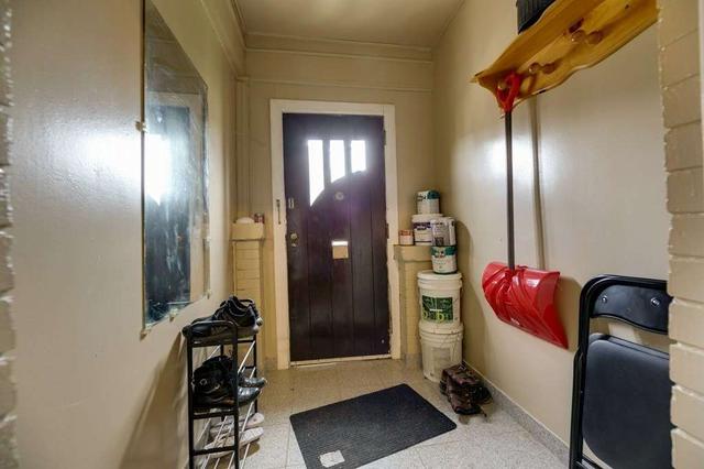 50 Regent St, House detached with 3 bedrooms, 2 bathrooms and 2 parking in Toronto ON | Image 17