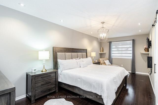 120 Keystar Crt, House attached with 3 bedrooms, 3 bathrooms and 3 parking in Vaughan ON | Image 8