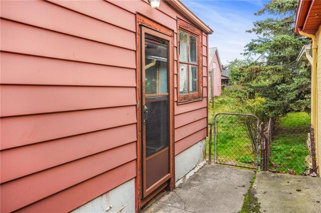 510 John Street N, House detached with 2 bedrooms, 1 bathrooms and null parking in Hamilton ON | Image 6