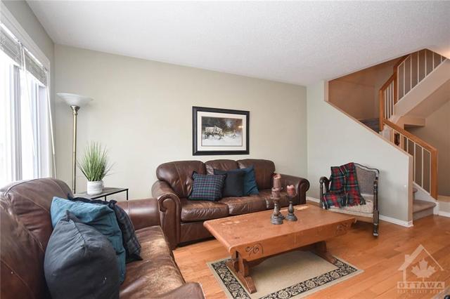 6229 Arbourwood Drive, Townhouse with 3 bedrooms, 3 bathrooms and 3 parking in Ottawa ON | Image 9