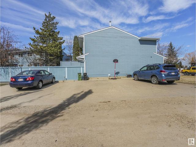 1052 106 St Nw, House attached with 3 bedrooms, 1 bathrooms and 2 parking in Edmonton AB | Image 37