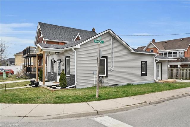 83 Victoria Street, House detached with 2 bedrooms, 1 bathrooms and 1 parking in Brantford ON | Image 20