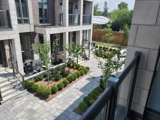 18 - 715 Lawrence Ave W, Townhouse with 2 bedrooms, 2 bathrooms and 1 parking in Toronto ON | Image 3