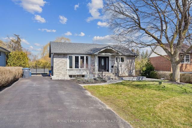 6 Andrea Crt, House detached with 1 bedrooms, 3 bathrooms and 6 parking in Mississauga ON | Image 12