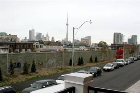 th 1703 - 80 Joe Shuster Way, Townhouse with 2 bedrooms, 1 bathrooms and 1 parking in Toronto ON | Image 9