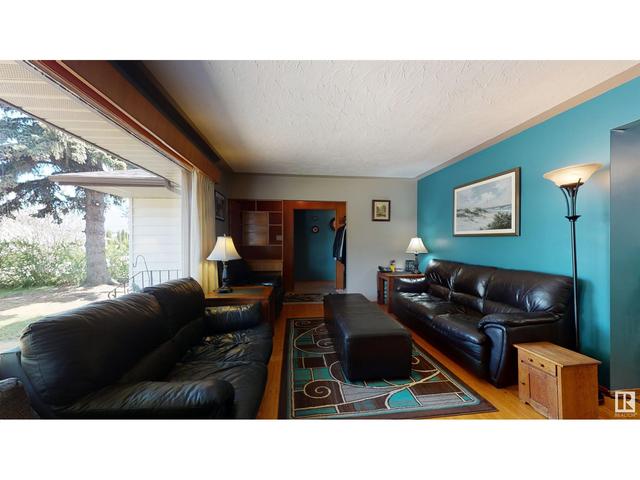 13103 133 Av Nw, House detached with 5 bedrooms, 1 bathrooms and 3 parking in Edmonton AB | Card Image
