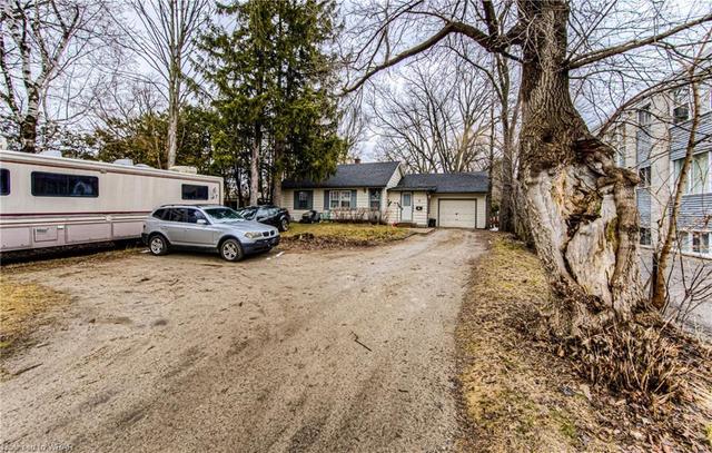 92 River Road E, House detached with 2 bedrooms, 1 bathrooms and null parking in Kitchener ON | Image 10