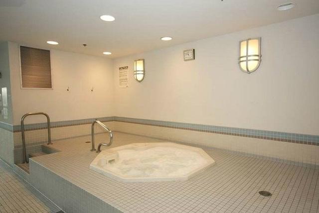 2005 - 7 North Park Rd, Condo with 1 bedrooms, 2 bathrooms and 1 parking in Vaughan ON | Image 11