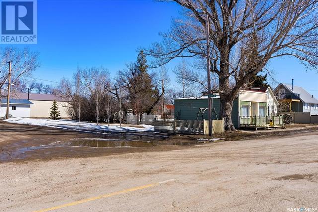 853 Railway Avenue, House detached with 0 bedrooms, 1 bathrooms and null parking in Dilke SK | Image 21