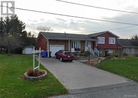 29 Breau Avenue, House detached with 3 bedrooms, 2 bathrooms and null parking in Edmundston NB | Card Image