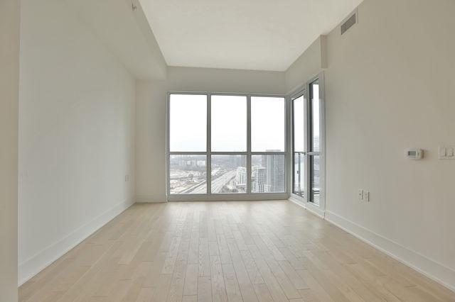 Lph 8 - 10 Park Lawn Rd, Condo with 1 bedrooms, 1 bathrooms and 1 parking in Toronto ON | Image 3