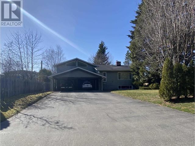 2061 Hemlock Street, House detached with 4 bedrooms, 3 bathrooms and null parking in Kitimat Stikine E BC | Image 36