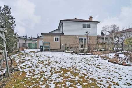 86 Keyworth Tr, House detached with 4 bedrooms, 2 bathrooms and 2 parking in Toronto ON | Image 9