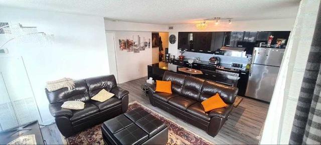 702 - 15 Singer Crt, Condo with 2 bedrooms, 2 bathrooms and 1 parking in Toronto ON | Image 1