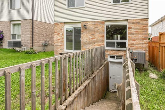 35 Moss Pl, House detached with 3 bedrooms, 3 bathrooms and 3 parking in Guelph ON | Image 32