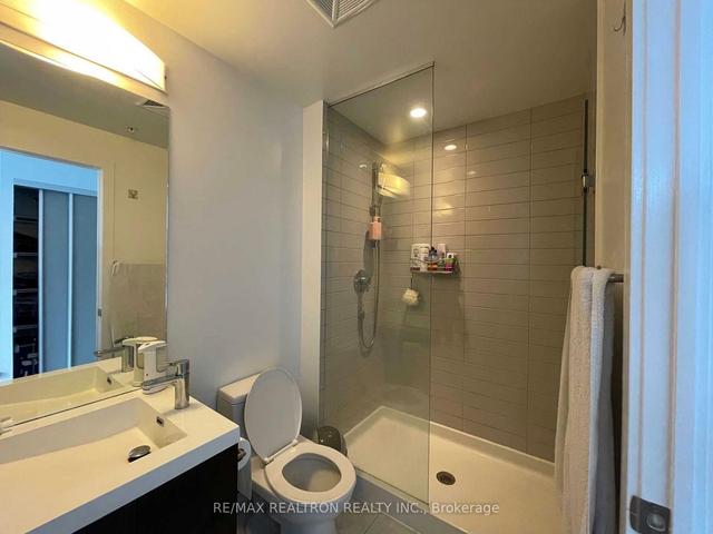 2602 - 199 Richmond St W, Condo with 2 bedrooms, 2 bathrooms and 1 parking in Toronto ON | Image 5