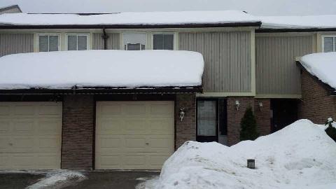 8 - 341 Wilson Dr, Townhouse with 3 bedrooms, 1 bathrooms and 1 parking in Milton ON | Image 1