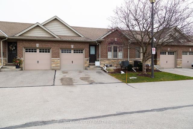 25 - 560 Grey St, Townhouse with 2 bedrooms, 2 bathrooms and 2 parking in Brantford ON | Image 1