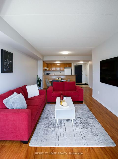 310 - 7428 Markham Rd, Condo with 2 bedrooms, 2 bathrooms and 1 parking in Markham ON | Card Image