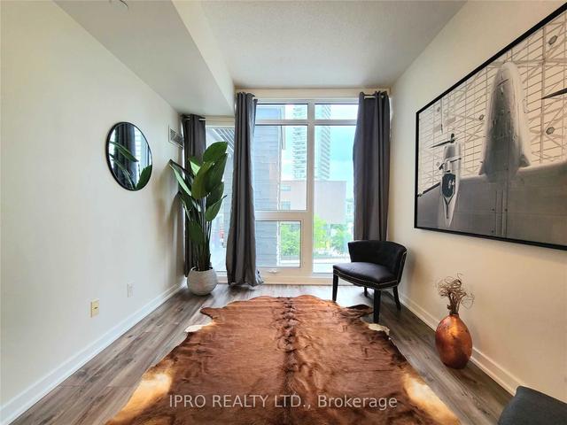 203 - 72 Esther Shiner Blvd, Condo with 1 bedrooms, 1 bathrooms and 1 parking in Toronto ON | Image 2