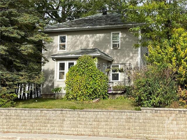 145 Queen Street, House detached with 3 bedrooms, 2 bathrooms and 4 parking in Smiths Falls ON | Card Image