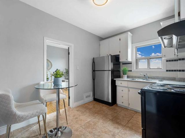482 Lauder Ave, House detached with 3 bedrooms, 2 bathrooms and 3 parking in Toronto ON | Image 4