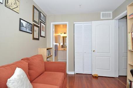 th10 - 78 Carr St, Townhouse with 2 bedrooms, 2 bathrooms and 1 parking in Toronto ON | Image 4