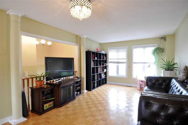 18 Andrika Crt, House attached with 3 bedrooms, 3 bathrooms and 5 parking in Mississauga ON | Image 16