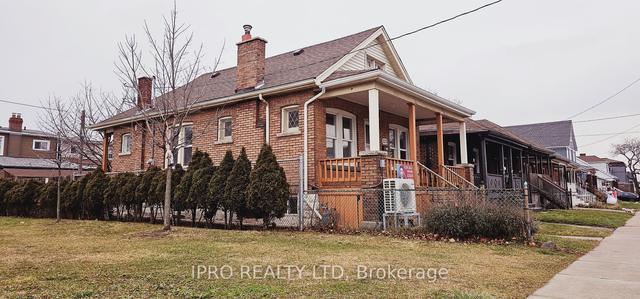 123 Gage Ave N, House detached with 2 bedrooms, 2 bathrooms and 1 parking in Hamilton ON | Image 12