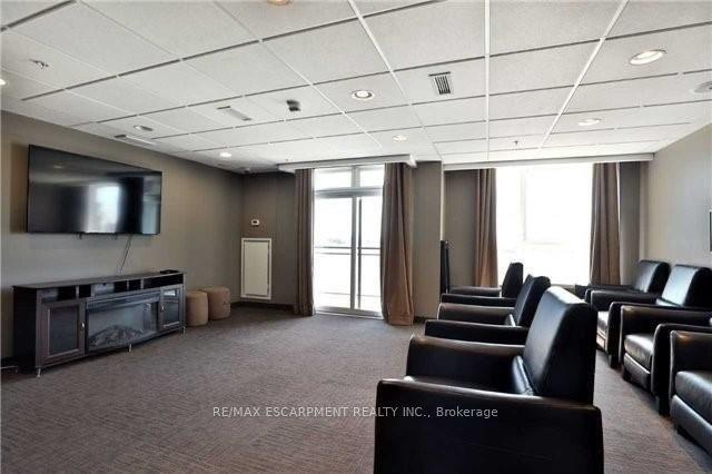 313 - 5020 Corporate Dr, Condo with 1 bedrooms, 1 bathrooms and 1 parking in Burlington ON | Image 5