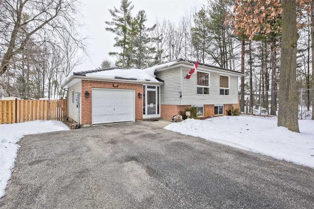 131 Simcoe St, House detached with 3 bedrooms, 2 bathrooms and 5 parking in Essa ON | Image 1