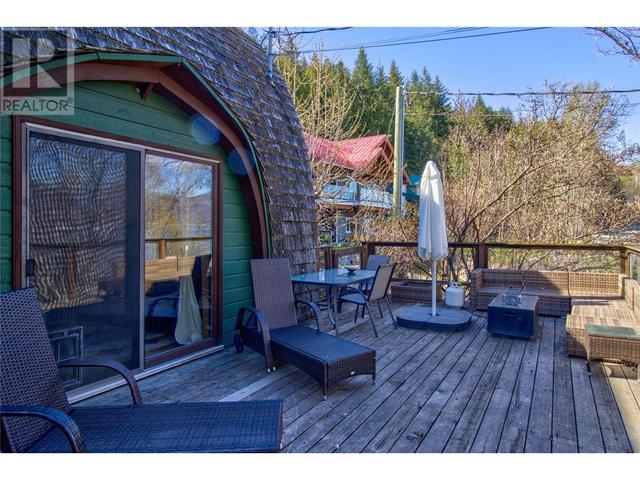 3580 Eagle Bay Road, House detached with 3 bedrooms, 2 bathrooms and null parking in Columbia Shuswap C BC | Image 8