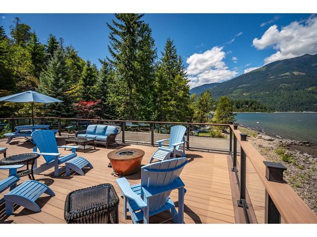 285 Kootenay Lake Road, House detached with 3 bedrooms, 4 bathrooms and 2 parking in Central Kootenay E BC | Image 94
