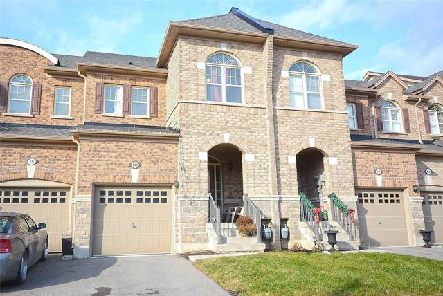 80 Goodsway Tr, House attached with 3 bedrooms, 3 bathrooms and 1 parking in Brampton ON | Image 2