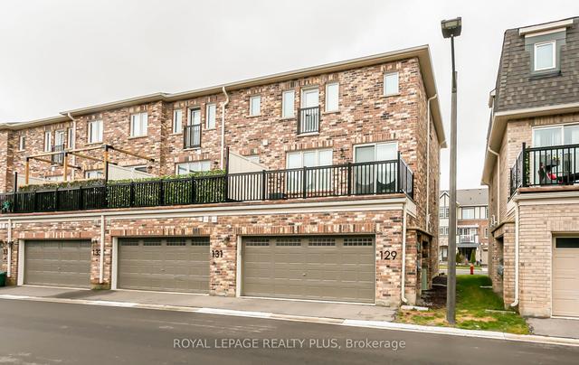 129 Stork St, House attached with 3 bedrooms, 3 bathrooms and 2 parking in Oakville ON | Image 18